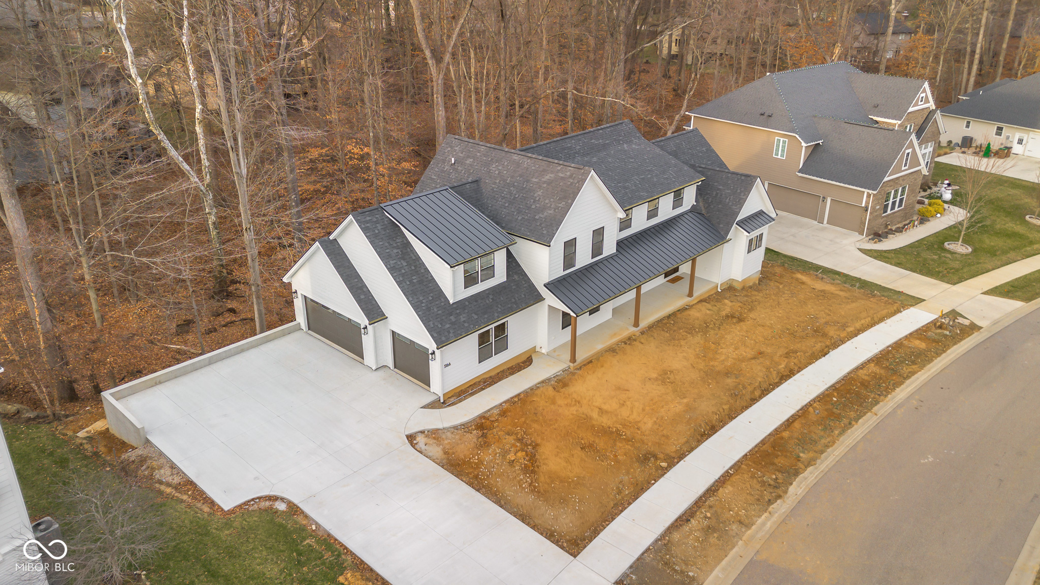 5166 Oak Ridge Trail Columbus, IN 47201 - Photo 3 of 66