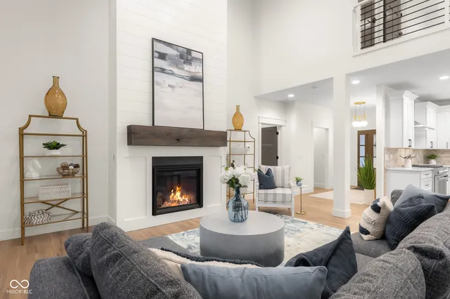 $899,500 | 5166 Oak Ridge Trail, Columbus, IN 47201