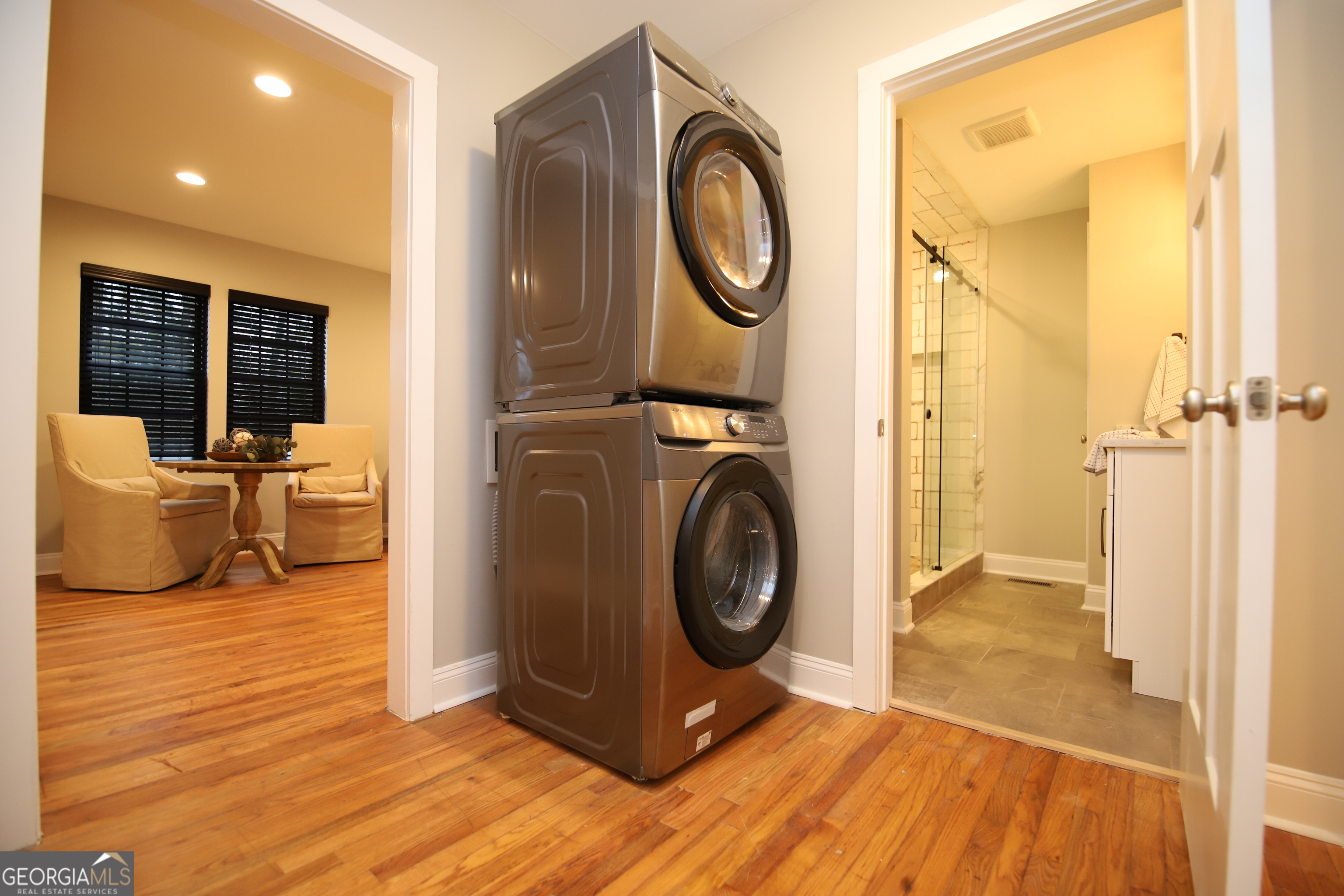 1007 Vernon Street, Unit B LaGrange, GA 30240 - Photo 19 of 33 a view of a hallway with washer and dryer