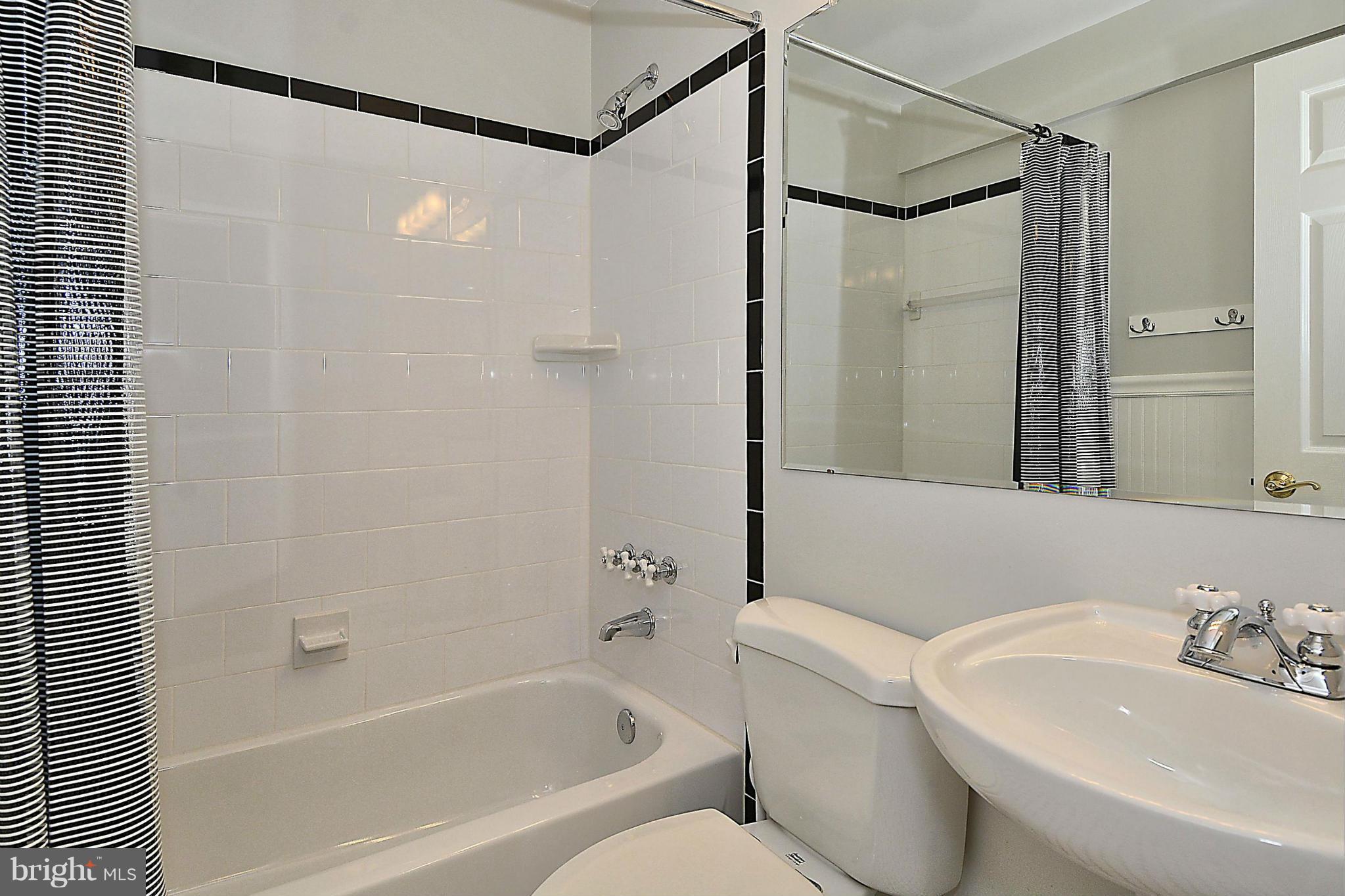 18133 Coachmans Road Germantown, MD 20874 - Photo 26 of 30 Lower Level Full Bath