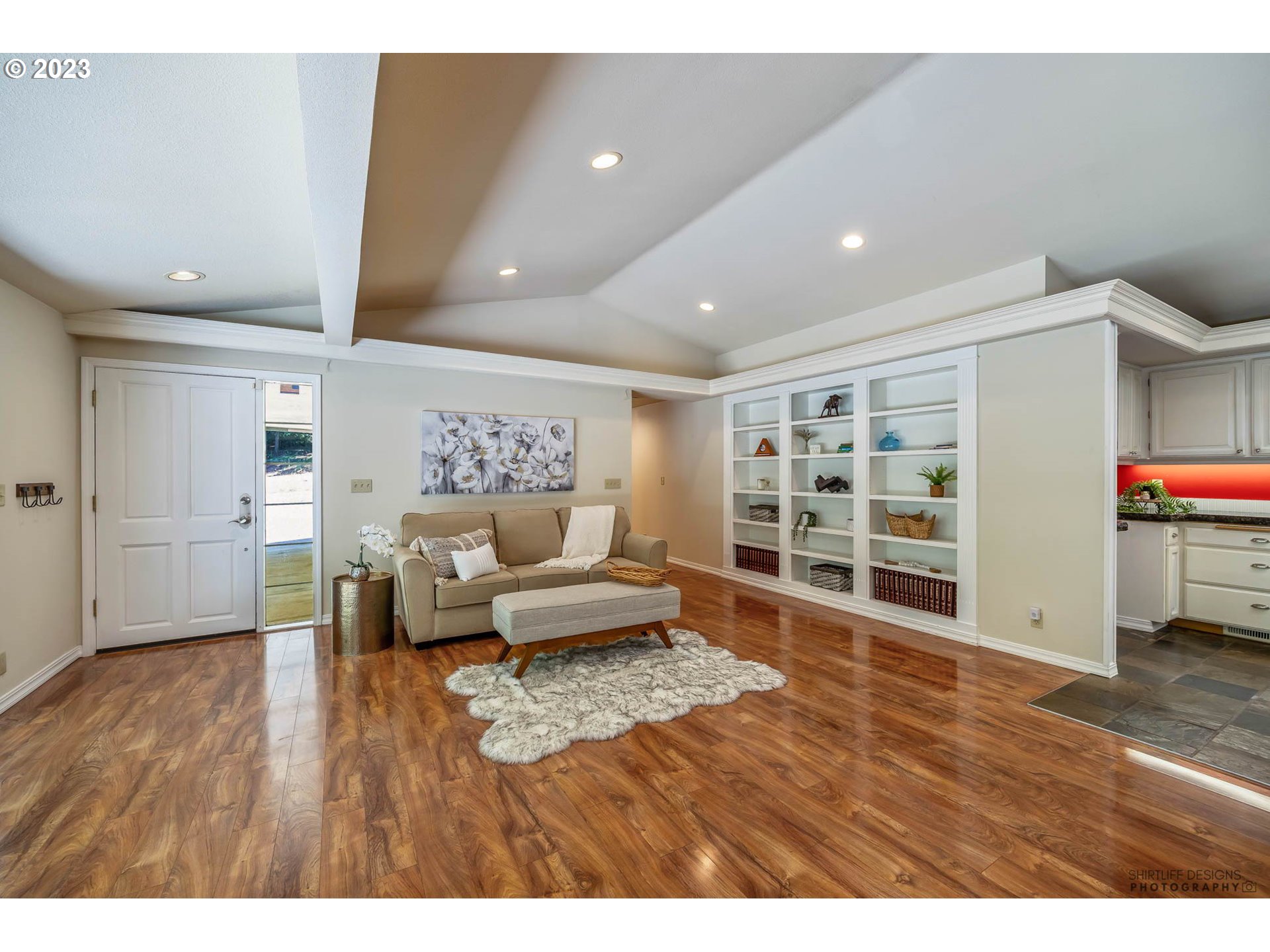 87987 Running Springs Drive Springfield, OR 97478 - Photo 9 of 47 Gallery Image 9
