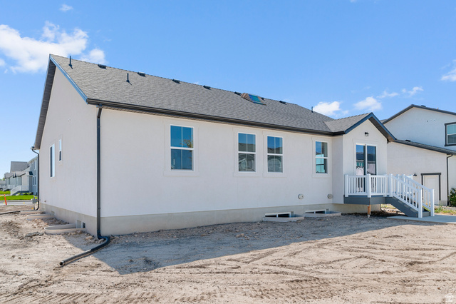 3016 West 2650 North Clinton, UT 84015 - Photo 4 of 20 Back of property with roof with shingles