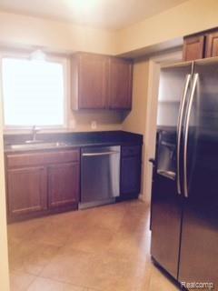 14840 Merriman Road Livonia, MI 48154 - Photo 5 of 11