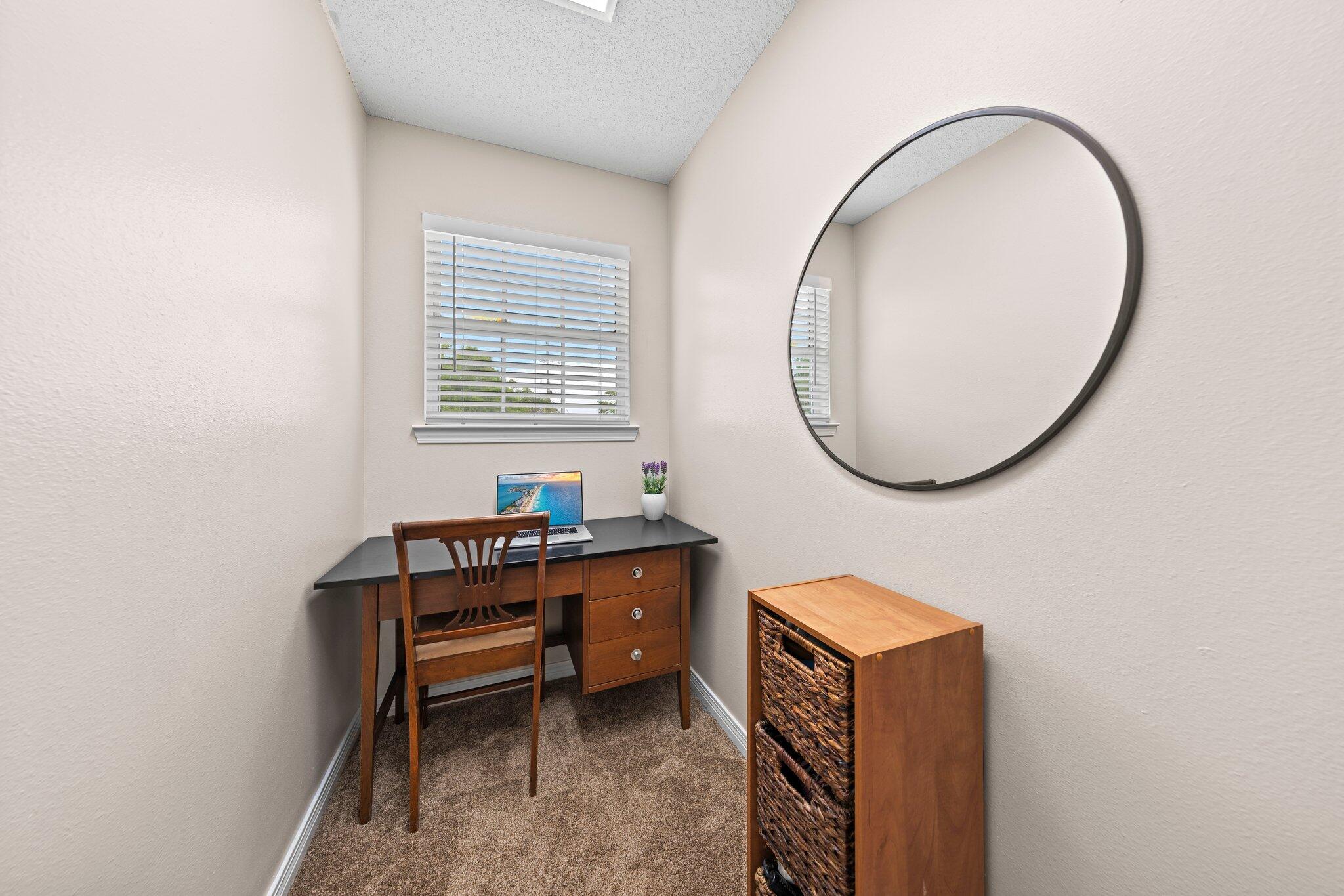151 Ferry Road Northeast Fort Walton Beach, FL 32548 - Photo 56 of 95 Study Nook in Bedroom 4