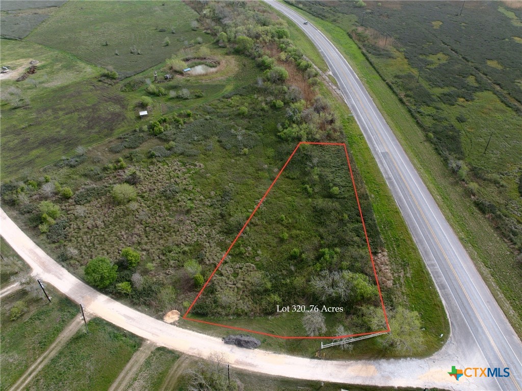 320 Guadalupe River Road Tivoli, TX 77990 - Photo 2 of 7 a view of a yard