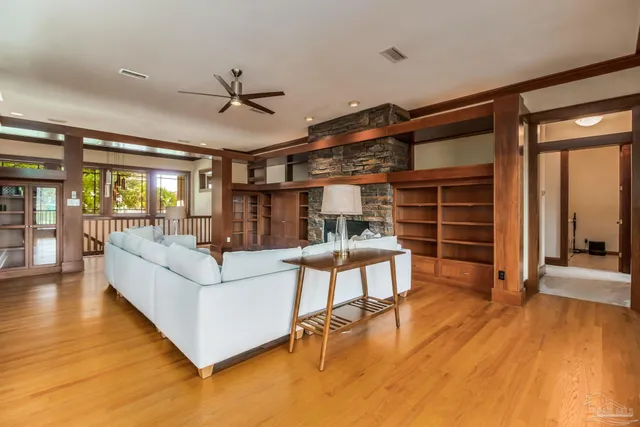 $1,000,000 | 324 Deer Point Drive, Gulf Breeze, FL 32561