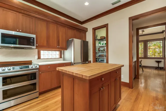 $1,000,000 | 324 Deer Point Drive, Gulf Breeze, FL 32561