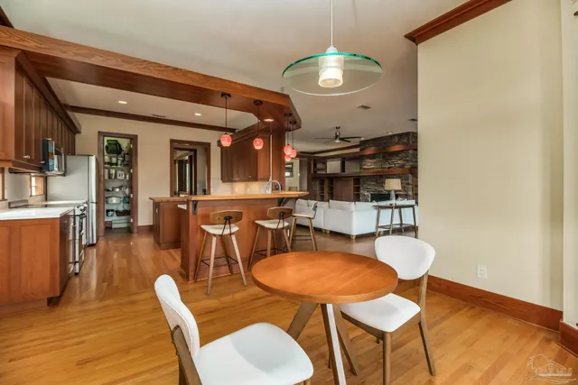 $1,000,000 | 324 Deer Point Drive, Gulf Breeze, FL 32561