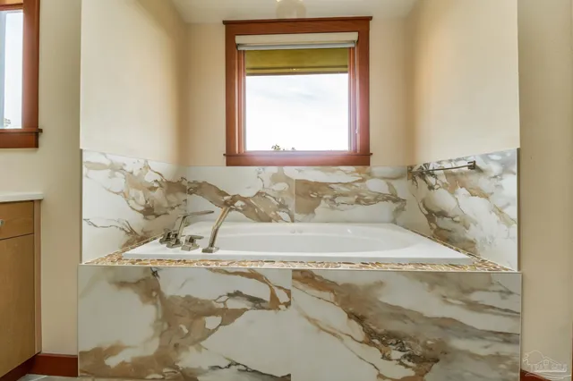 $1,000,000 | 324 Deer Point Drive, Gulf Breeze, FL 32561