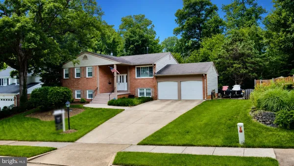 $975,000 | 6006 Merryvale Court, Springfield, VA 22152