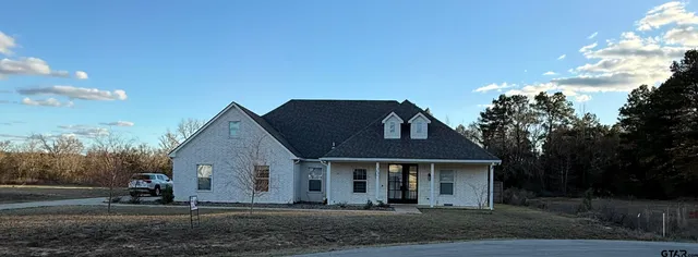 $395,000 | 14965 Turtle Crk Rnch Road, Flint, TX 75762