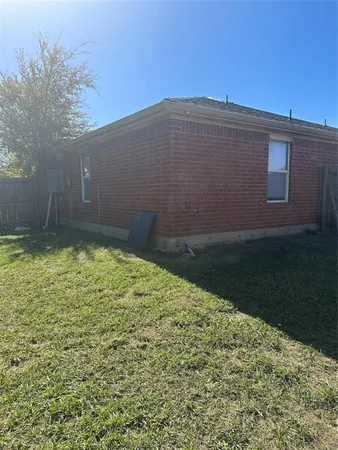 $1,800 | 609 Kings Way Drive, Unit A, Mansfield, TX 76063