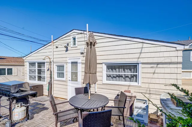 a view of a house with sitting area