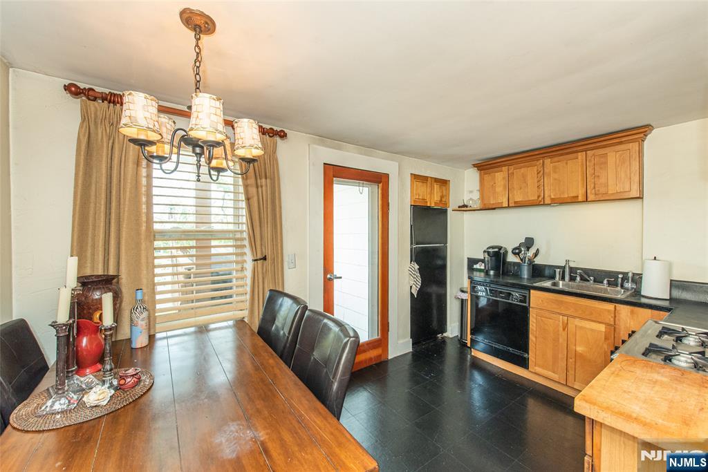 251 McCosh Road Montclair, NJ 07043 - Photo 21 of 35