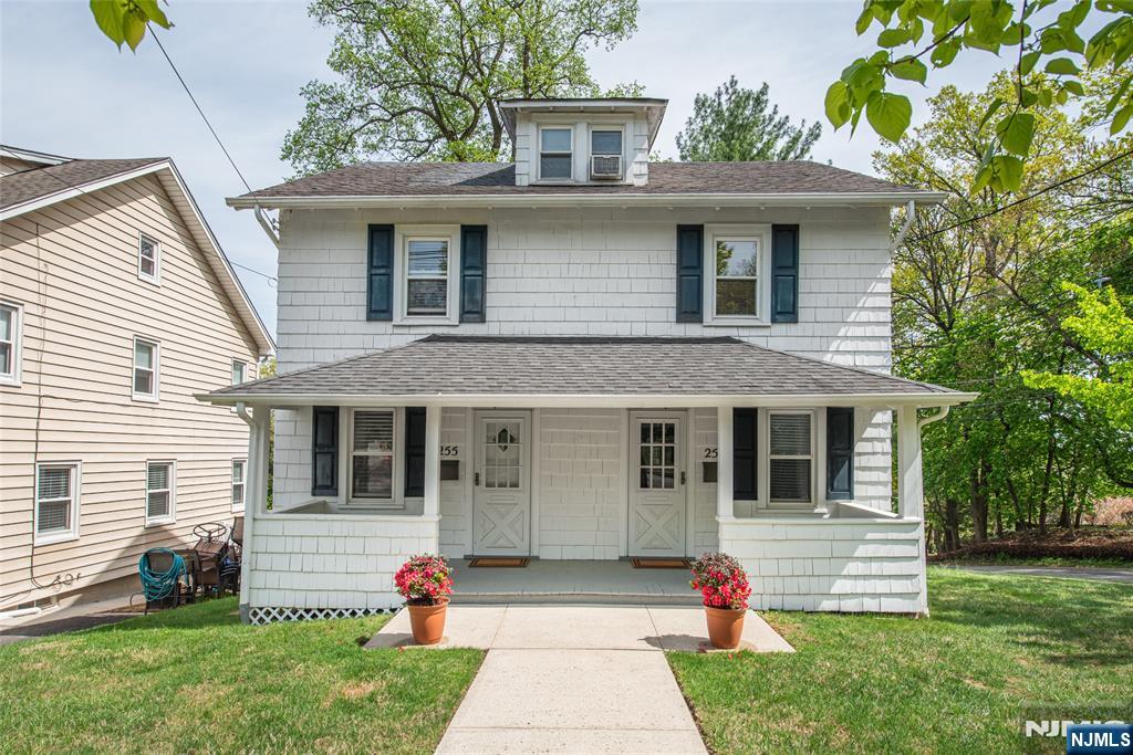 251 McCosh Road Montclair, NJ 07043 - Photo 3 of 35