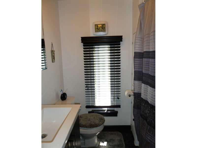 460 Hamil Road Penn Hills, PA 15147 - Photo 14 of 25 Full Bath.