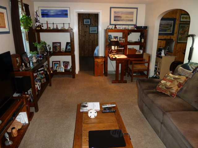 460 Hamil Road Penn Hills, PA 15147 - Photo 3 of 25 Living Room.