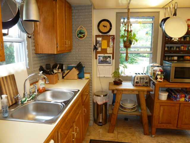 460 Hamil Road Penn Hills, PA 15147 - Photo 8 of 25 Kitchen.