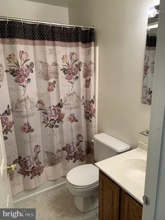 $2,250 | 4 River Way, Wilmington, DE 19809