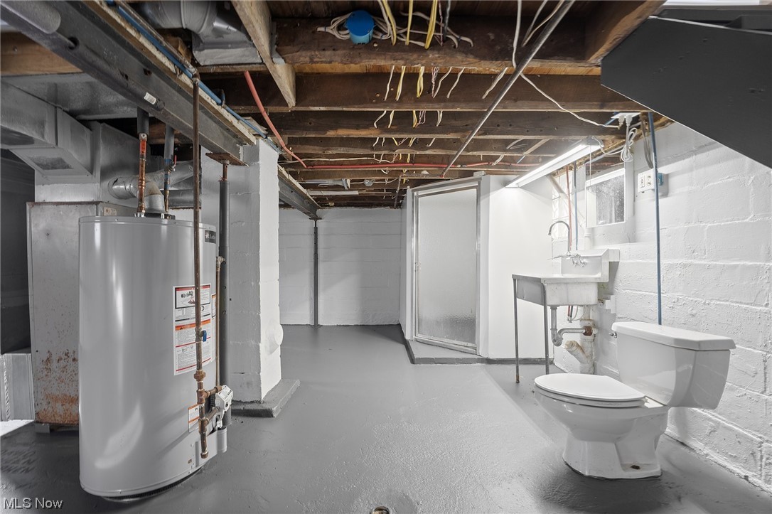 6343 Jefferson Road Ashtabula, OH 44004 - Photo 29 of 31 Basement featuring gas water heater