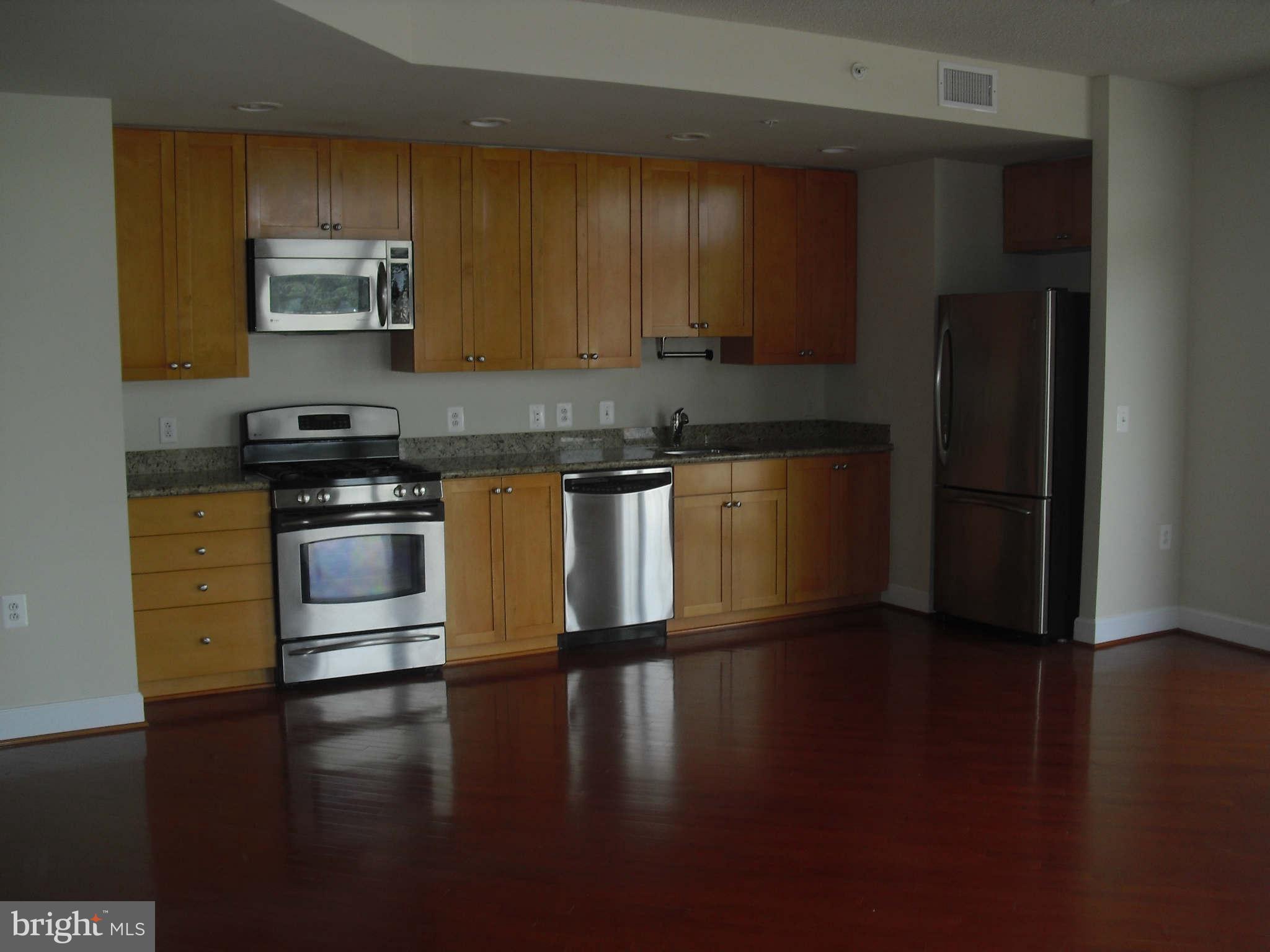 3600 South Glebe Road, Unit 410W Arlington, VA 22202 - Photo 3 of 6 Interior (General)