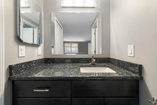 $320,000 | 21053 East Glen Haven Circle, Northville, MI 48167