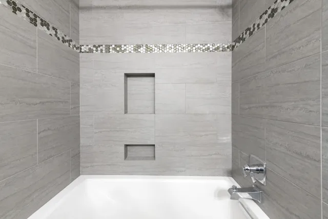 $320,000 | 21053 East Glen Haven Circle, Northville, MI 48167