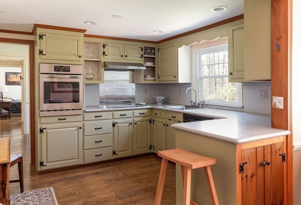 55 Stony Brook Road Framingham, MA 01702 - Photo 6 of 25 Gallery Image 6