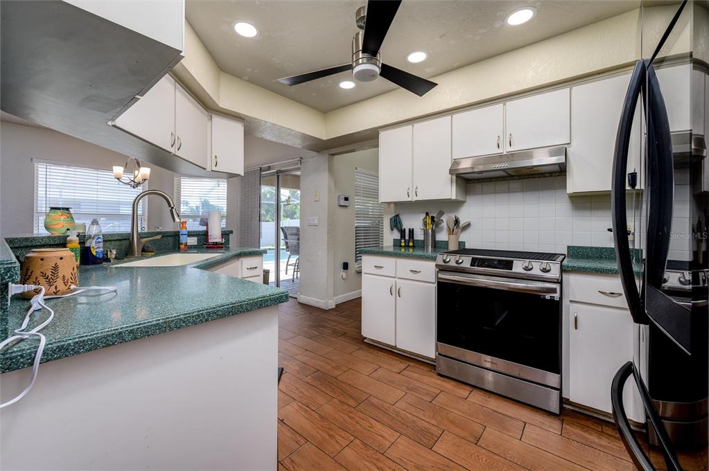 10149 Briar Circle Hudson, FL 34667 - Photo 13 of 35