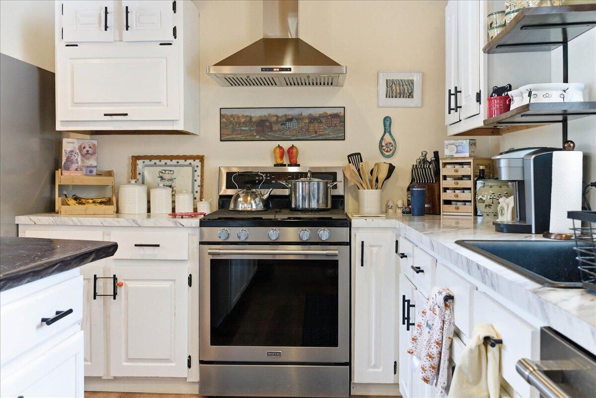 59 Vanner Road Washington, ME 04574 - Photo 22 of 56 Gas Stove