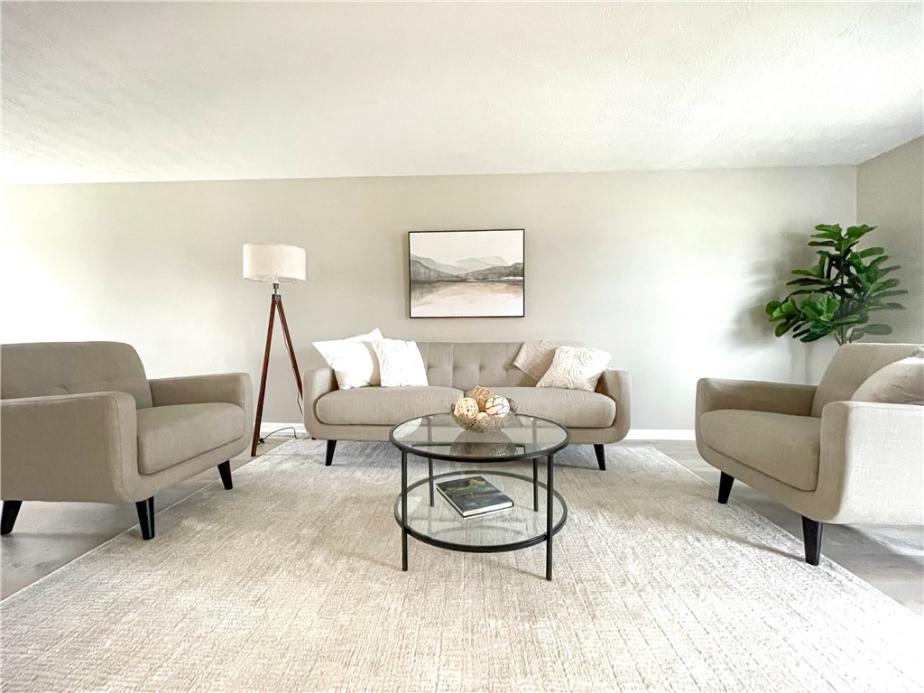 75 Southfield Drive Webster, NY 14580 - Photo 5 of 15