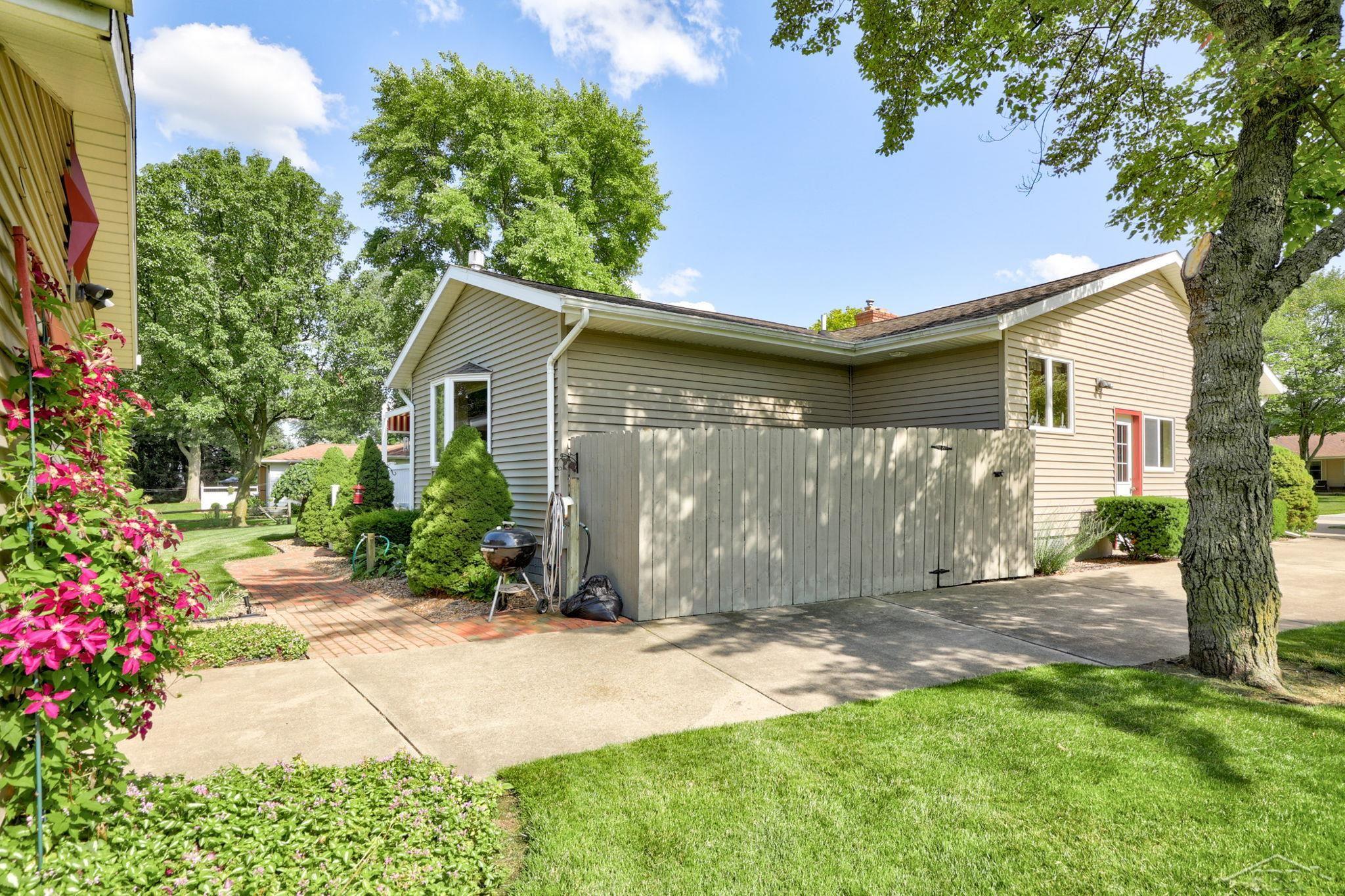 11155 South Evergreen Road Birch Run, MI 48415 - Photo 45 of 56 50114855-44.JPG