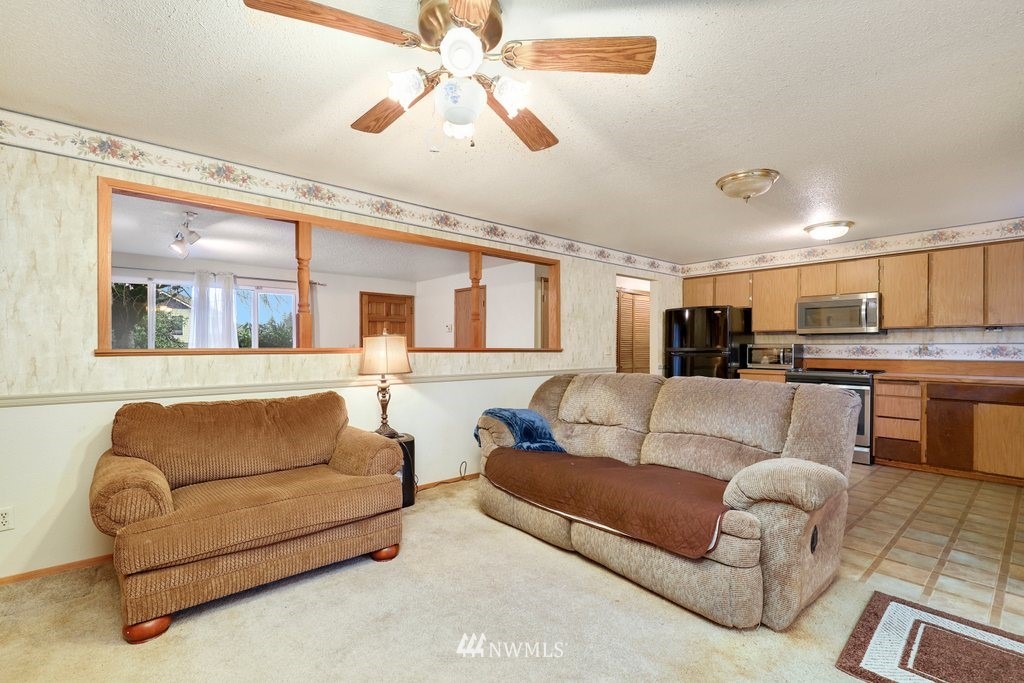 16022 Southeast 136th Street Renton, WA 98059 - Photo 11 of 24 Gallery Image 11