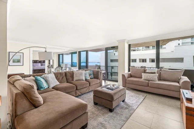 $5,700 | 4200 North Ocean Drive, Unit 1705, Singer Island, FL 33404