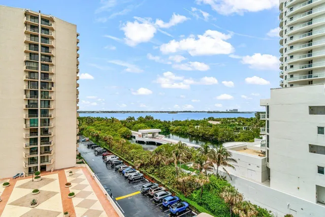 $5,700 | 4200 North Ocean Drive, Unit 1705, Singer Island, FL 33404