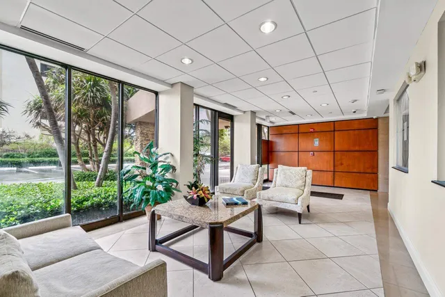 $5,700 | 4200 North Ocean Drive, Unit 1705, Singer Island, FL 33404