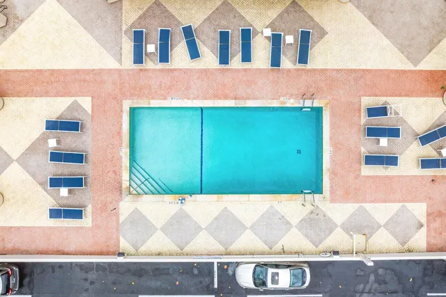 $5,700 | 4200 North Ocean Drive, Unit 1705, Singer Island, FL 33404