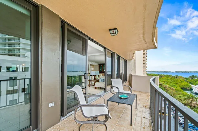 $5,700 | 4200 North Ocean Drive, Unit 1705, Singer Island, FL 33404