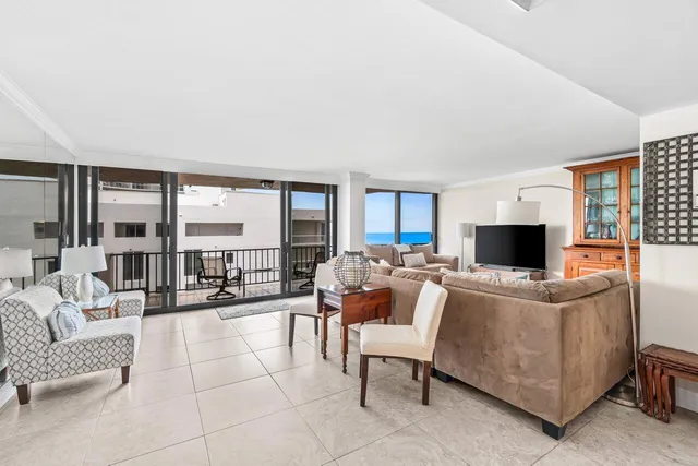 $5,700 | 4200 North Ocean Drive, Unit 1705, Singer Island, FL 33404