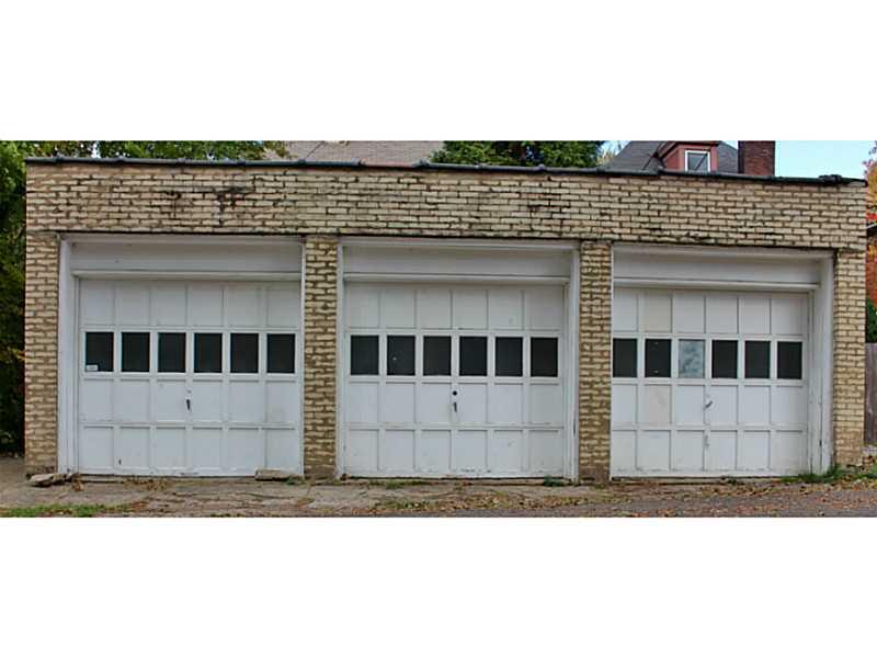 3925 Brighton Road Brighton Heights, PA 15212 - Photo 22 of 25 Parking Lot/Garage. 3 car detached garage
