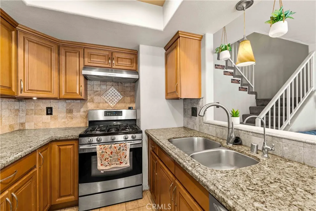 12012 Sproul Street Norwalk, CA 90650 - Photo 11 of 27