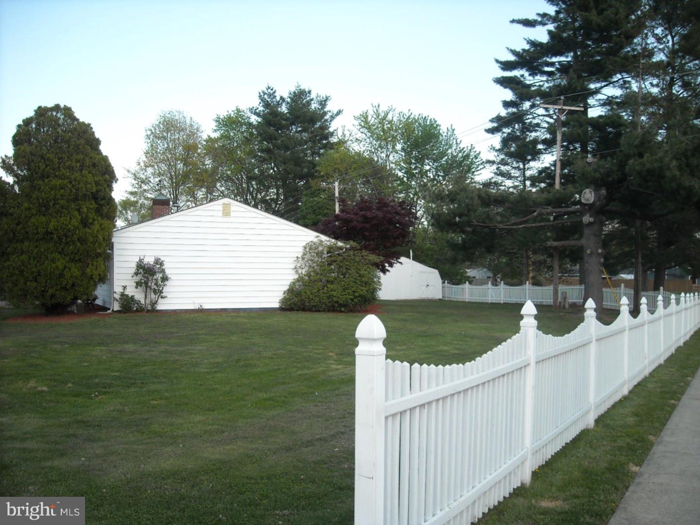 4 Gun Road Levittown, PA 19057 - Photo 4 of 18 Exterior Side