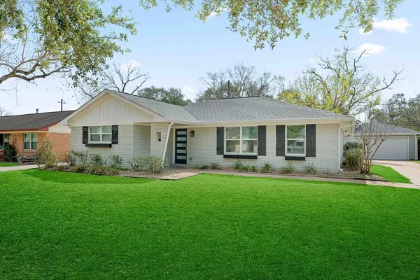 $379,000 | 5515 Warm Springs Road, Houston, TX 77035