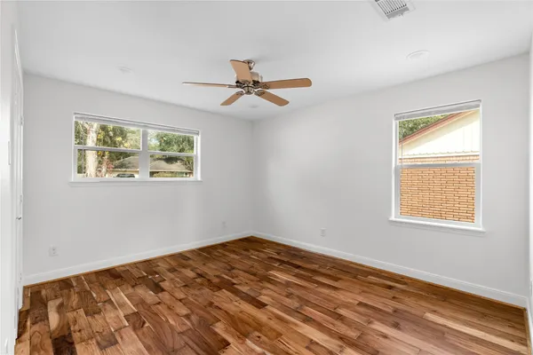 $379,000 | 5515 Warm Springs Road, Houston, TX 77035