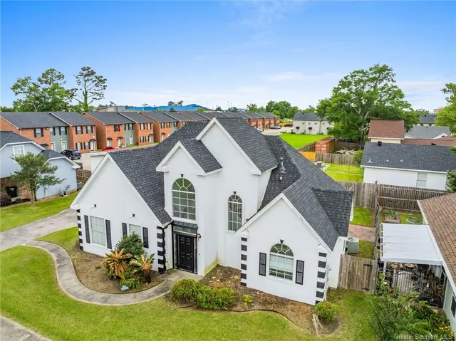 $249,500 | 1623 Mignonette Lane, Unit A, Lake Charles, LA 70605