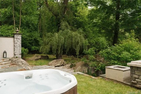 $1,330,000 | 320 Long Hill Road, Hopewell Junction, NY 12533