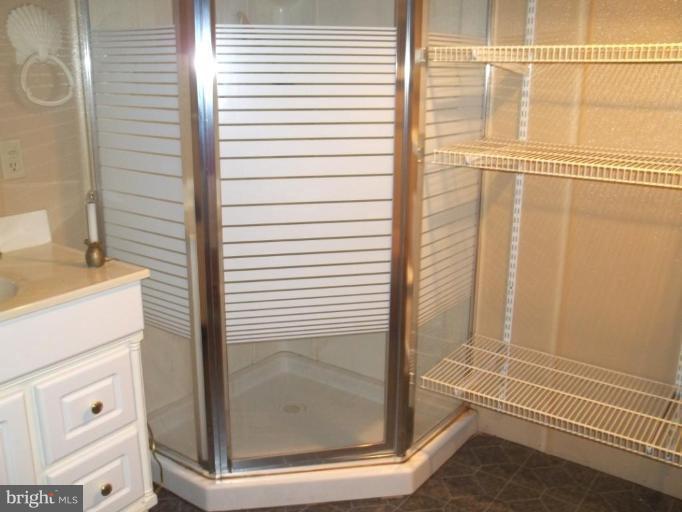 641 Co Rte 4/1 Kearneysville, WV 25430 - Photo 18 of 29 a bathroom with a shower
