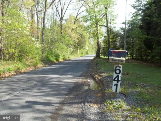 641 Co Rte 4/1 Kearneysville, WV 25430 - Photo 26 of 29 a view of a street with sitting area