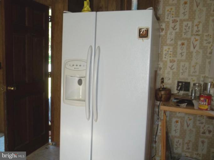 641 Co Rte 4/1 Kearneysville, WV 25430 - Photo 10 of 29 a close view of a closet