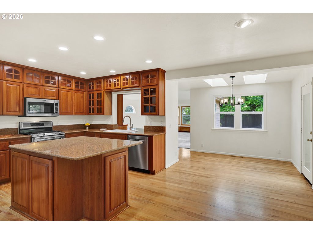 1774 River Pointe Loop Eugene, OR 97408 - Photo 14 of 45 Breakfast Area